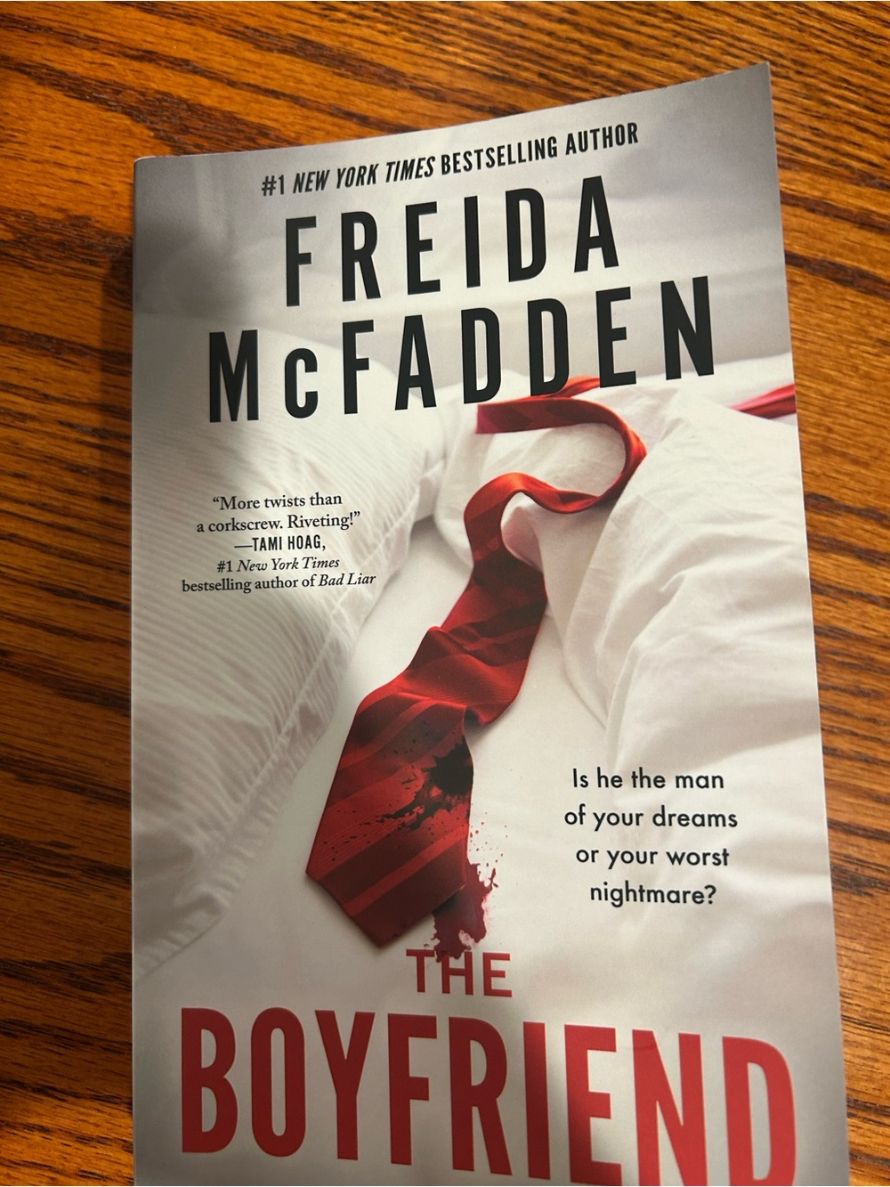 Freida McFadden "The Boyfriend" Paperback - White Cover with Red Tie